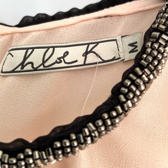 NEW Chloe K Sleeveless Top Blush Coral w Beaded Neckline & Hi Lo Hem Size Medium - Picture 2 of 13